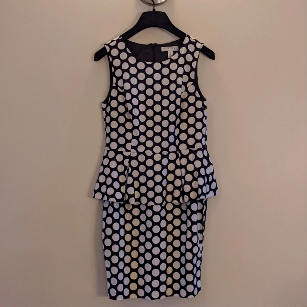 Woman's/Youth Forever 21 Polkadot Dress, Size M